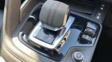 Jaguar E-Pace 1.5 P300e R-Dynamic SE 5dr Auto Estate